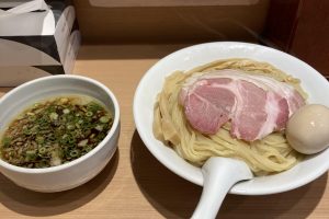 草加駅近くのラーメン屋を訪問♪